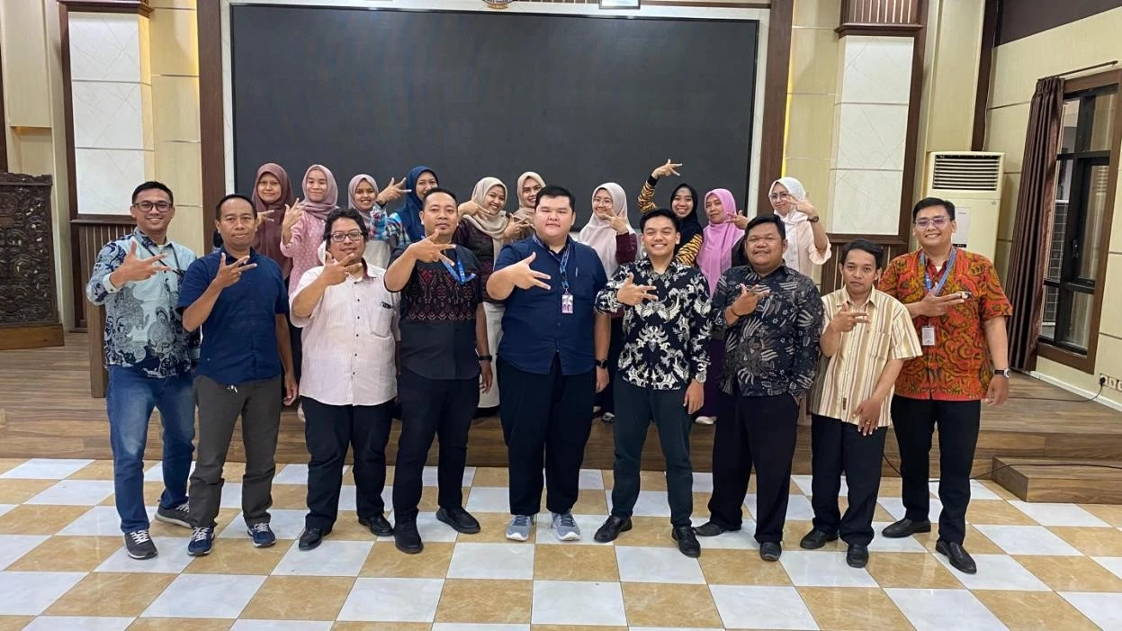 Computational Thinking & AI for Teachers at SMKN 6 Malang